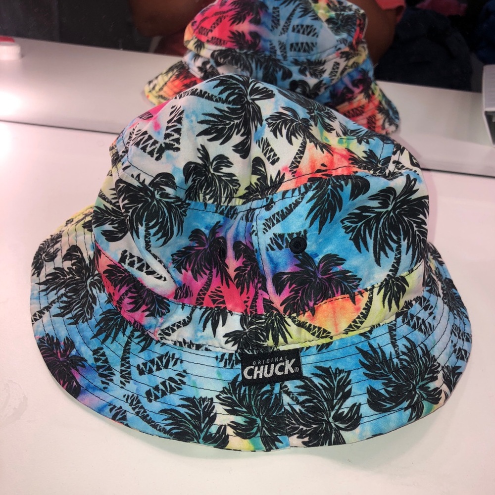 Bucket hat